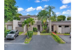 7422 SW 105th Pl, Miami, FL 33173, Sold 06/09/23