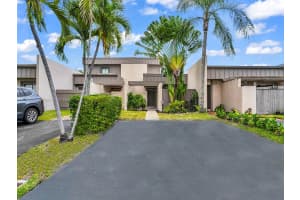 7422 SW 105th Pl, Miami, FL 33173, Sold 06/09/23