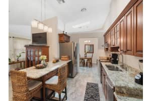 661 N Center Ct SW APT 101, Vero Beach, FL 32962, Sold 07/06/23