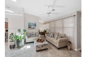 661 N Center Ct SW APT 101, Vero Beach, FL 32962, Sold 07/06/23