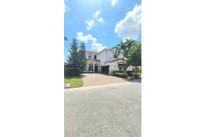 941 N W 97th Ct, Doral, FL 33172, Sold 08/07/23