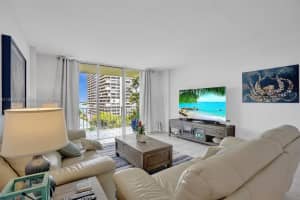 11111 Biscayne Blvd, Miami, FL 33181, Sold 10/06/23