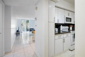 2801 NE 183rd St #108w, Aventura, FL 33160, Sold 07/12/23
