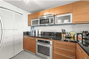 Vizcayne, 244 Biscayne Blvd APT 406, Miami, FL 33132, Sold 06/22/23