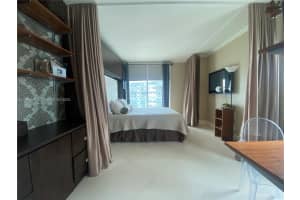 218 SE 14th St APT 1007, Miami, FL 33131, Sold 06/16/23