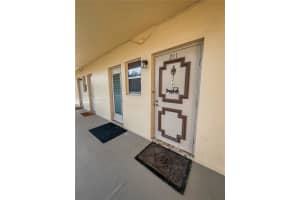 200 Ashbury Rd APT 211, Hollywood, FL 33024, Sold 10/31/23