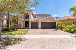 19267 N Hibiscus St, Weston, FL 33332, Sold 11/10/23