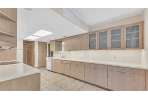 5500 Collins Ave APT 503, Miami Beach, FL 33140, Sold 09/18/23