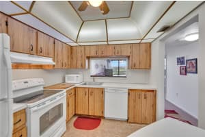 1100 Colony Point Cir APT 416, Pembroke Pines, FL 33026, Sold 07/13/23