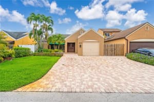 8053 NW 191st St, Hialeah, FL 33015, Sold 07/24/23