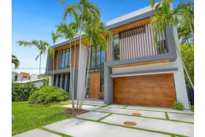 7250 SW 52nd Ct, South Miami, FL 33143, Sold 12/11/23