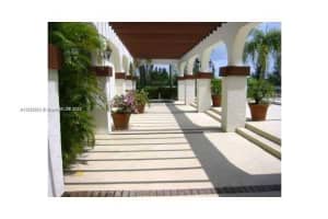 325 Ives Dairy Rd # 325-04, Miami, FL 33179, Sold 10/03/23