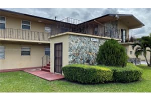 Parking lot, 3903 SW 78th Ct APT 202, Miami, FL 33155, Sold 08/25/23