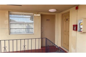 Parking lot, 3903 SW 78th Ct APT 202, Miami, FL 33155, Sold 08/25/23