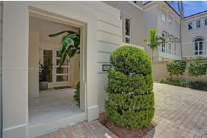 3521 Bayshore Villas Dr, Miami, FL 33133, Sold 05/09/24