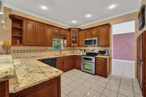 2822 Cayenne Ave, Hollywood, FL 33026, Sold 07/17/23