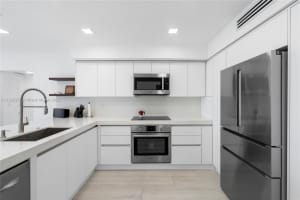 575 Crandon Blvd APT 807, Key Biscayne, FL 33149, Sold 04/02/24