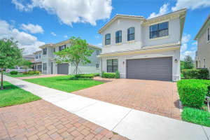 8775 NW 37th Dr, Coral Springs, FL 33065, Sold 06/23/23