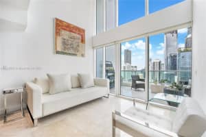 41 SE 5th St APT 2008, Miami, FL 33131, Sold 08/10/23