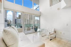41 SE 5th St APT 2008, Miami, FL 33131, Sold 08/10/23