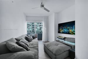 60 SW 13th St Apt 4416, Miami, FL 33130, Sold 08/04/23