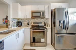 2960 Riverside Dr Apt 321-2, Coral Springs, FL 33065, Sold 08/17/23