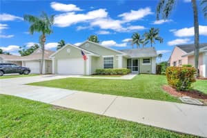 2590 SE 7th Pl, Homestead, FL 33033, Sold 08/28/23