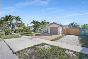 19741 NW 60th Ct, Hialeah, FL 33015, Sold 07/12/23