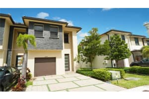15818 NW 91st Ave, Miami Lakes, FL 33016, Sold 07/13/23