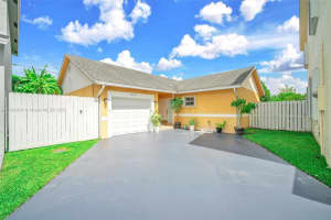 10241 NW 6th St, Pembroke Pines, FL 33026, Sold 06/22/23