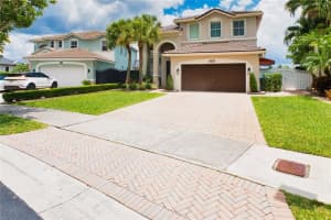 16277 SW 44th St, Miami, FL 33185, Sold 07/19/23