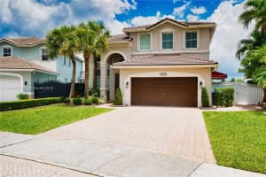 16277 SW 44th St, Miami, FL 33185, Sold 07/19/23