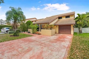 8411 SW 41st St, Davie, FL 33328, Sold 08/07/23
