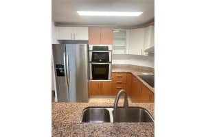 170 SE 14th St #1606, Miami, FL 33131, Sold 08/25/23