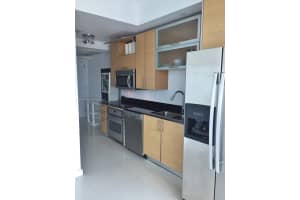 60 SW 13th St Apt 2221, Miami, FL 33130, Sold 07/31/23