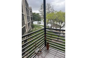 1101 Colony Point Cir APT 305, Pembroke Pines, FL 33026, Sold 07/24/23
