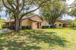 1541 NW 98th Terrace, Pembroke Pines, FL 33024, Sold 07/12/23