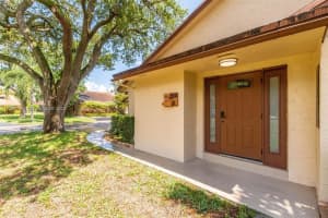 1541 NW 98th Terrace, Pembroke Pines, FL 33024, Sold 07/12/23
