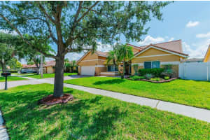 655 NW 164th Ave, Pembroke Pines, FL 33028, Sold 08/07/23
