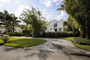 7125 E Lago Dr, Coral Gables, FL 33143, Sold 11/02/23