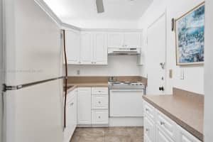 4043 NW 16th St APT 212, Lauderhill, FL 33313, Sold 11/21/23