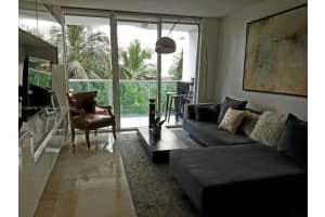 31 SE 5th St APT 303, Miami, FL 33131, Sold 08/17/23