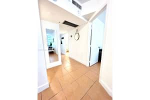 100 Lincoln Rd #303, Miami Beach, FL 33139, Sold 11/03/23