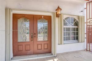 9979 NW 123rd St, Hialeah Gardens, FL 33018, Sold 08/31/23