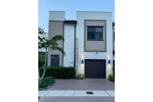 395 NE 212th St, Miami, FL 33179, Sold 11/01/23