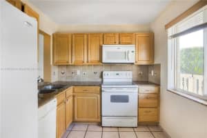 17000 NW 67th Ave APT 438, Hialeah, FL 33015, Sold 08/04/23