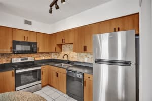 1330 West Ave APT 2103, Miami Beach, FL 33139, Sold 01/22/24