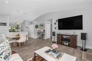 20839 NW 2nd St, Pembroke Pines, FL 33029, Sold 08/15/23