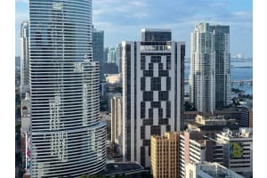 151 SE 1st St Apt 2409, Miami, FL 33131, Sold 12/01/23