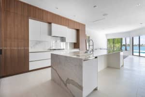 91 N Hibiscus Dr, Miami Beach, FL 33139, Sold 06/30/23